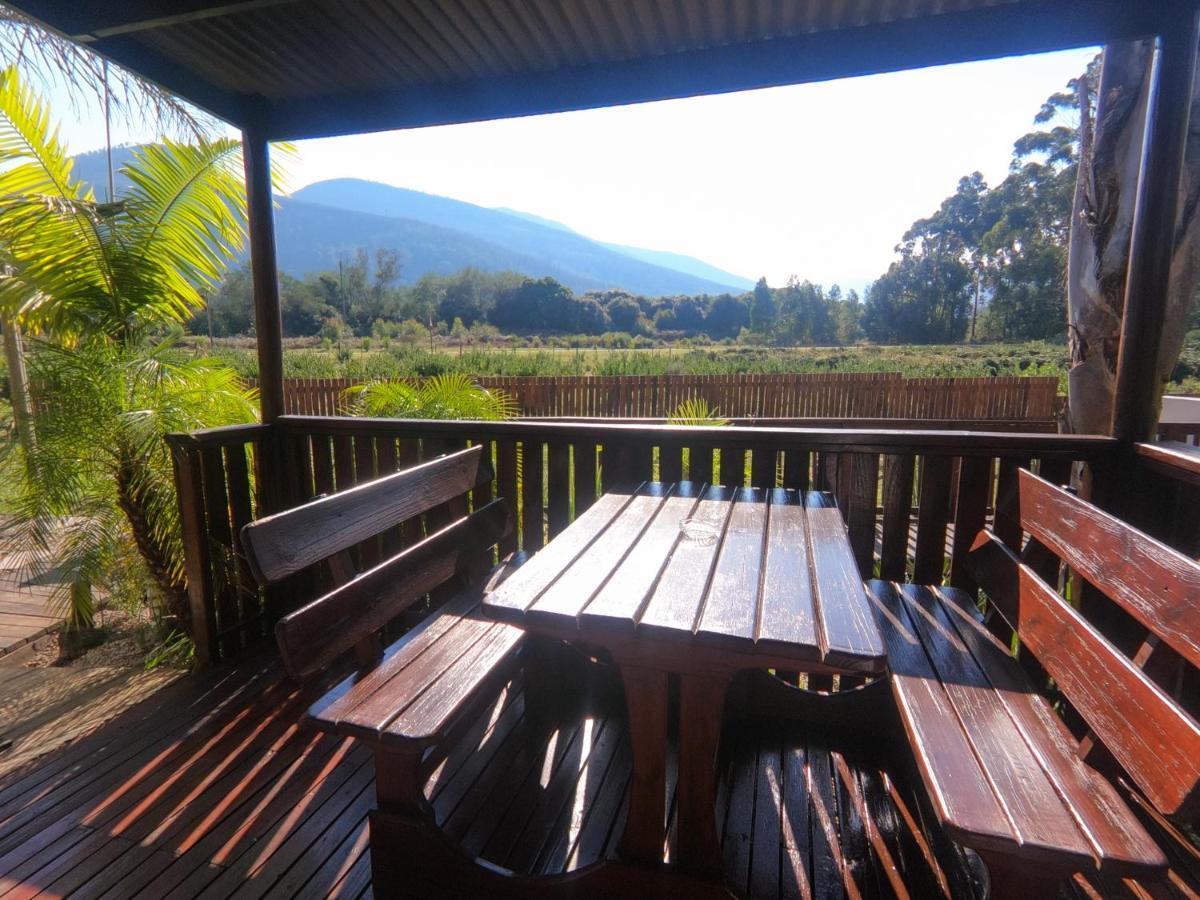 Mountain Breeze Log Cabins Stormsrivier Exterior foto